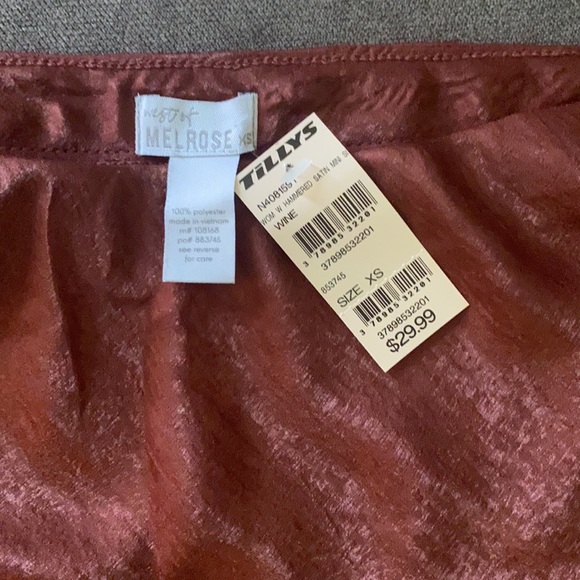 West of Melrose 'Smooth It Over' Satin Mini Skirt - Picture 5 of 5